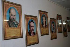 Галерея видатних постатей України